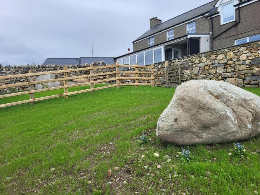 Amazing Coastal & Sunset Views In Eryri Villa Llanllyfni Eksteriør bilde